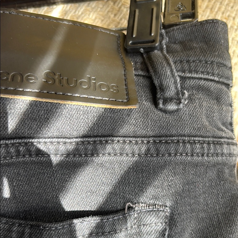 Jeans - Picture 6 of 9